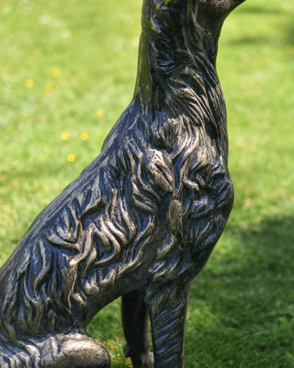 Close-Up of Antique Gold Finish Close-Up of Antique Gold Finish