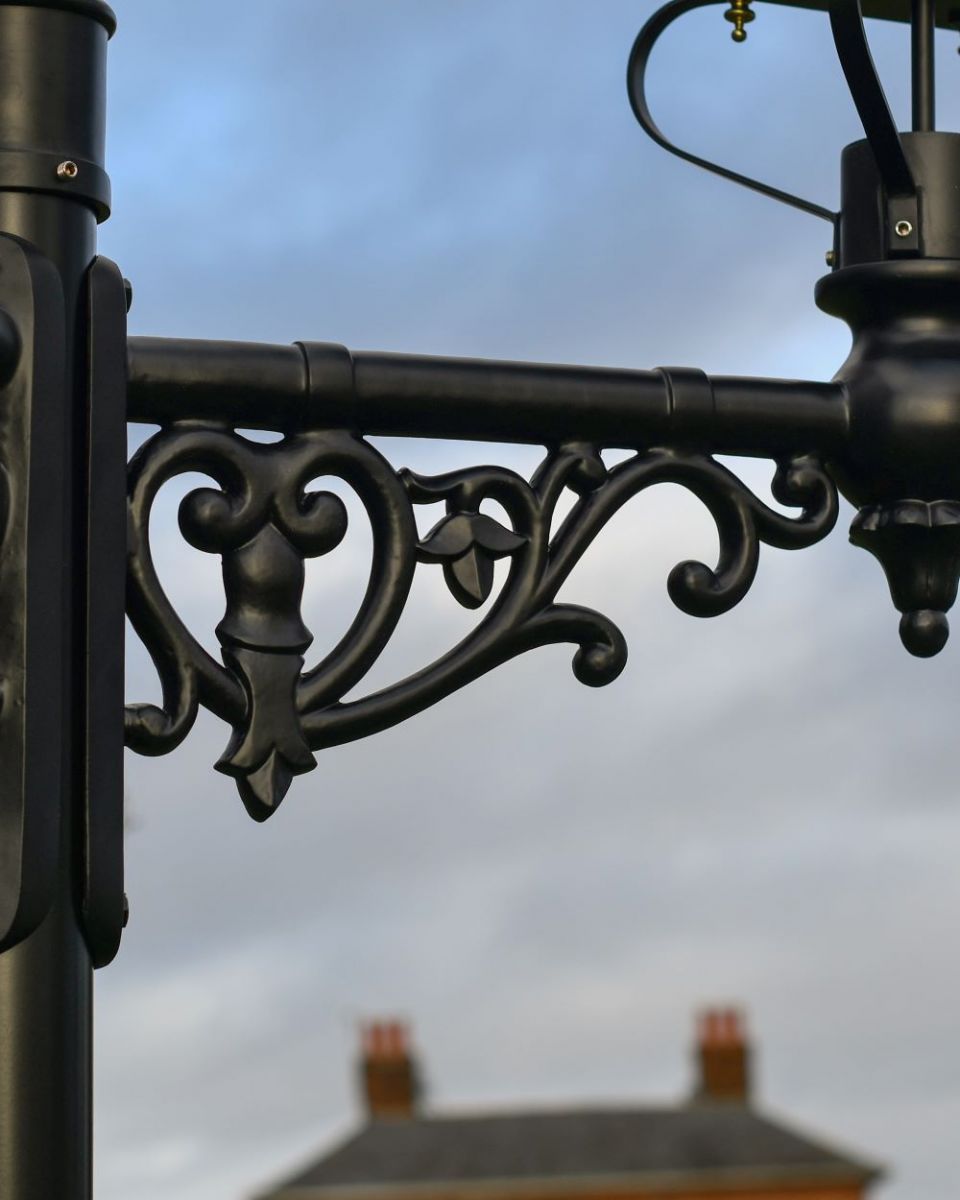 Cast Bracket Scroll Detailing
