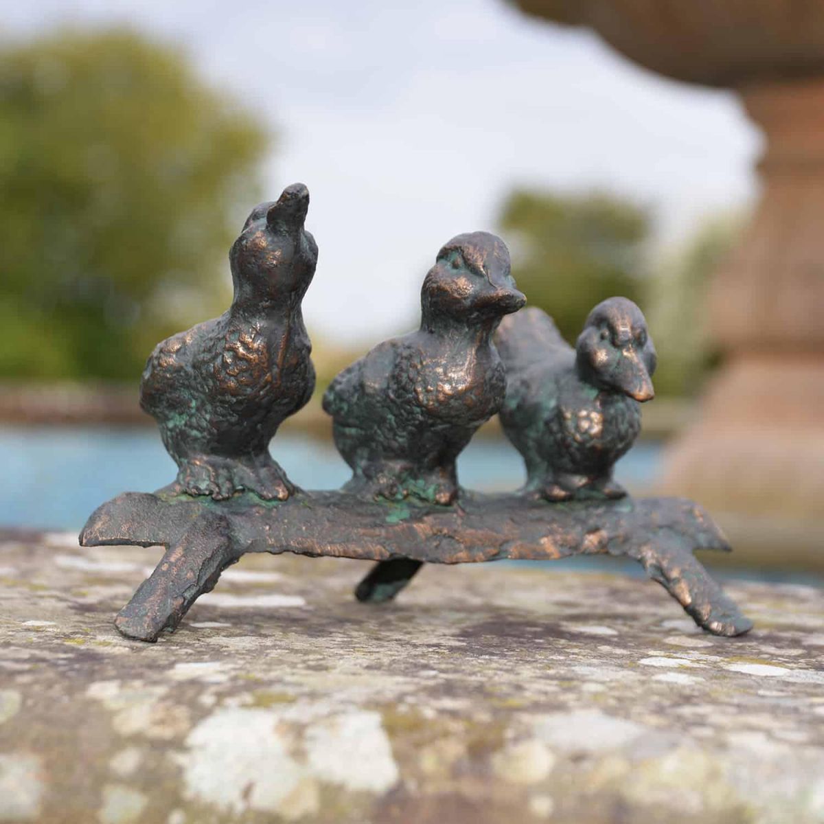 Cast Iron "Dynamic" Duck Family Trio Garden Sculpture Cast Iron "Dynamic" Duck Family Trio Garden Sculpture