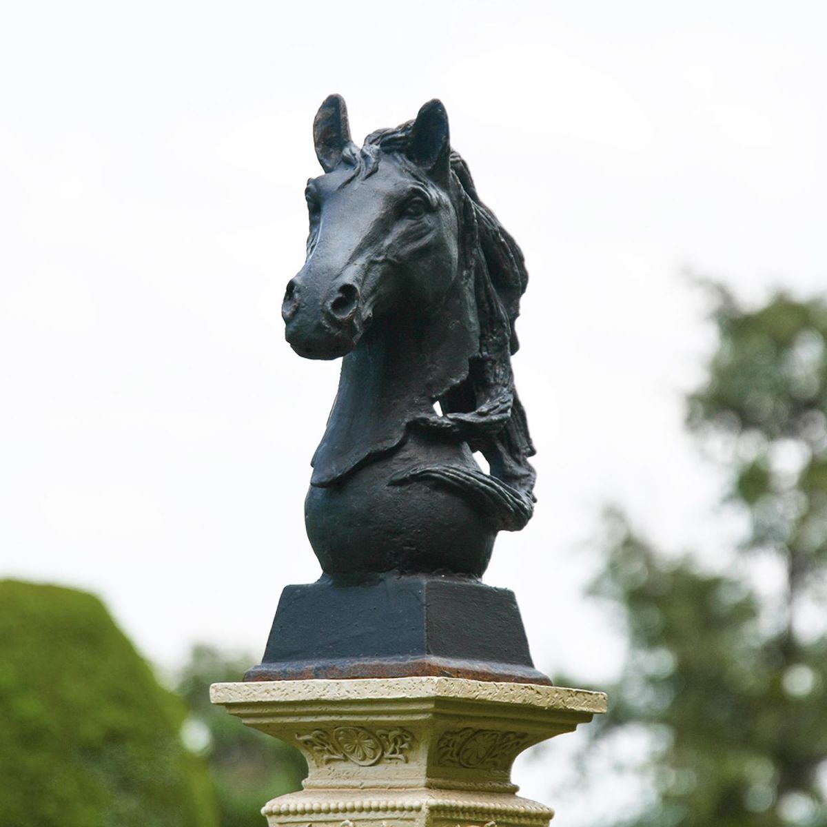 Horse Head Bust Created From Cast Iron 