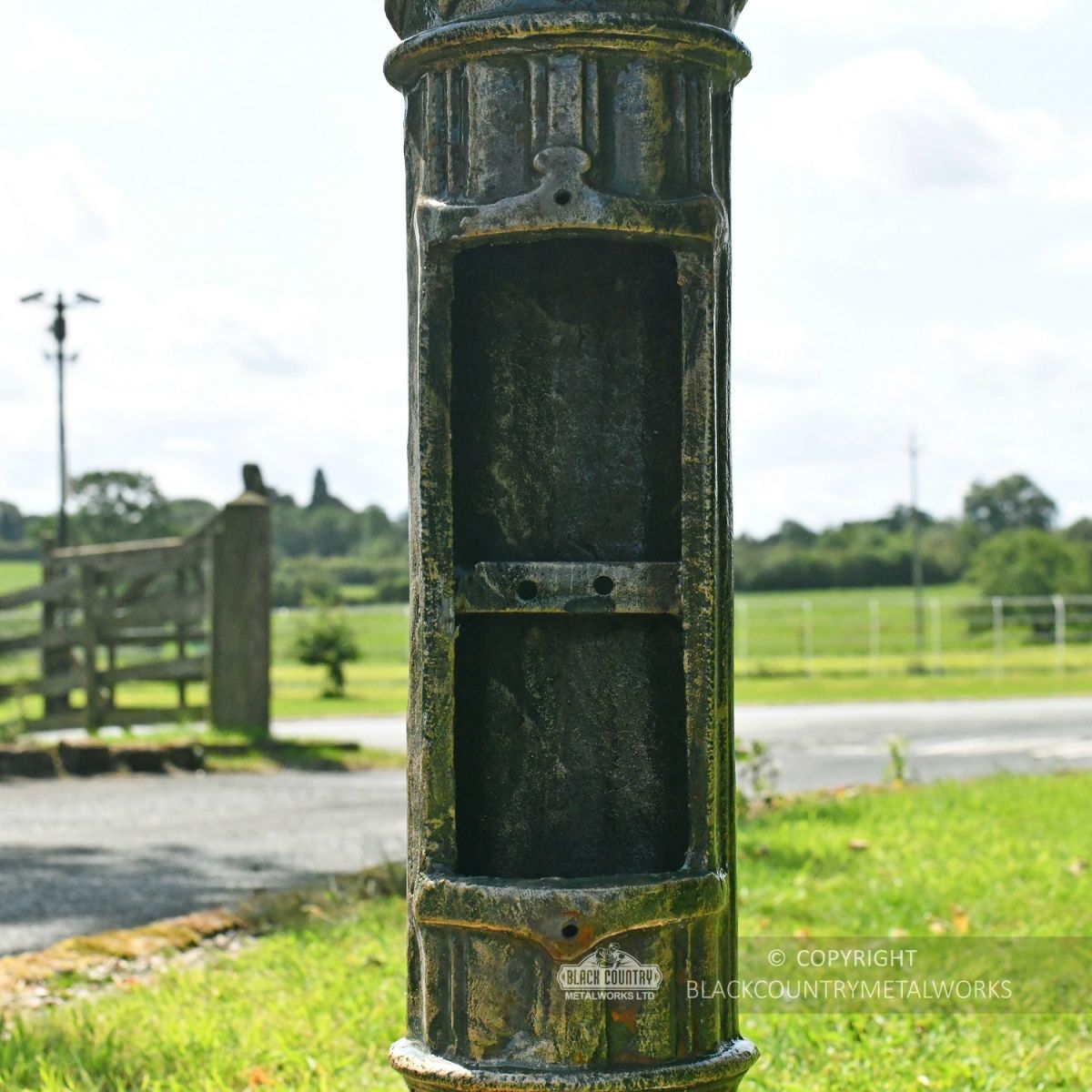 Cast Iron Rustic Green Lamp Post With Inspection Chamber