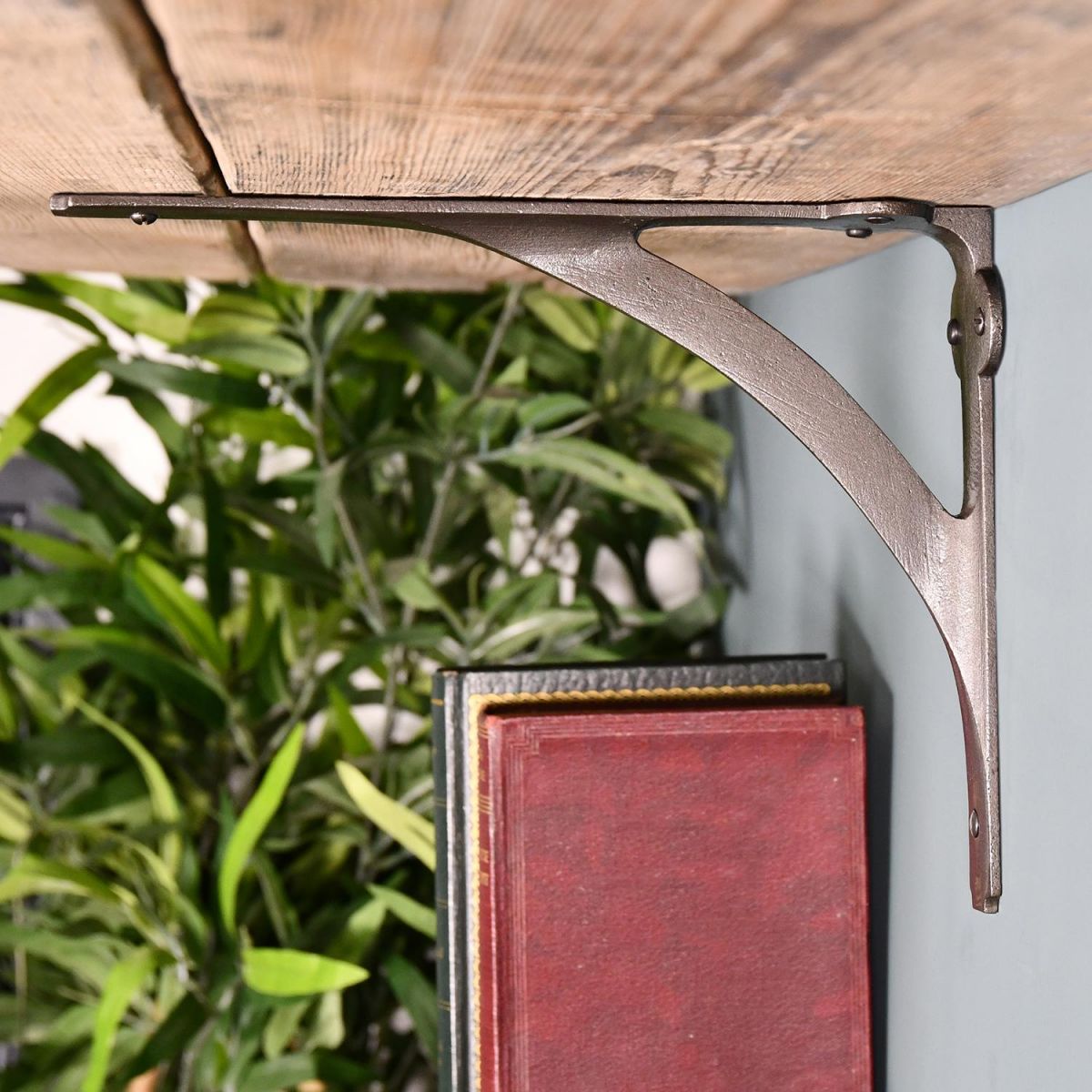 Side View of the Cast Iron Stylish Architectural Shelf Bracket Side View of the Cast Iron Stylish Architectural Shelf Bracket