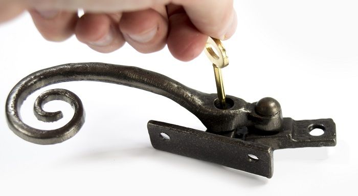 "Glensbreck" Cast Iron Window Fastener