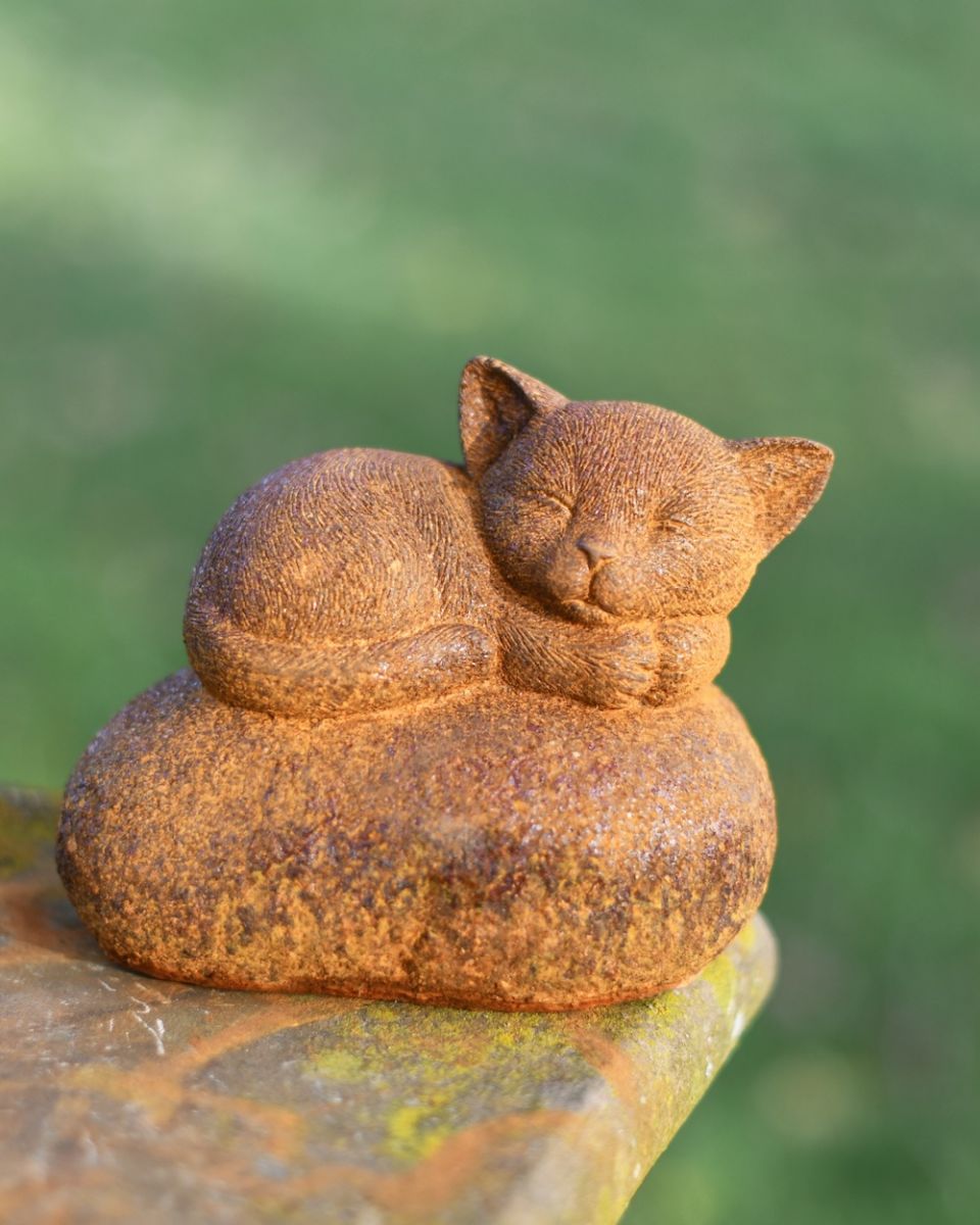 Rustic Finish Catnapping Garden Statue Rustic Finish Catnapping Garden Statue