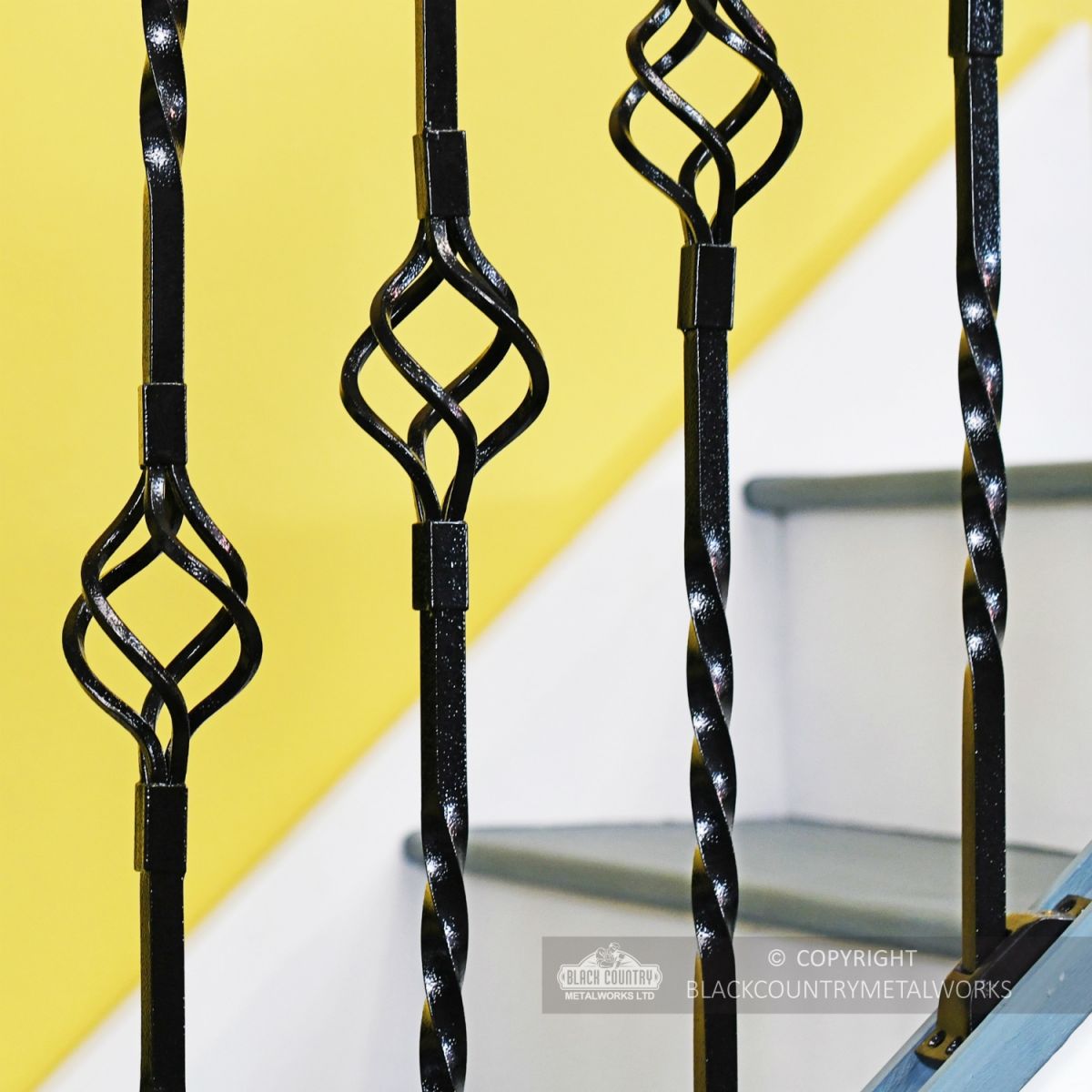 "Cavendish" Single Basket Double Fine Twist Stair Spindle 