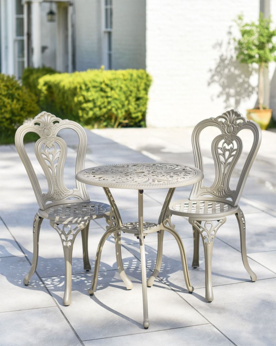 Champagne Bistro Set In Situ 