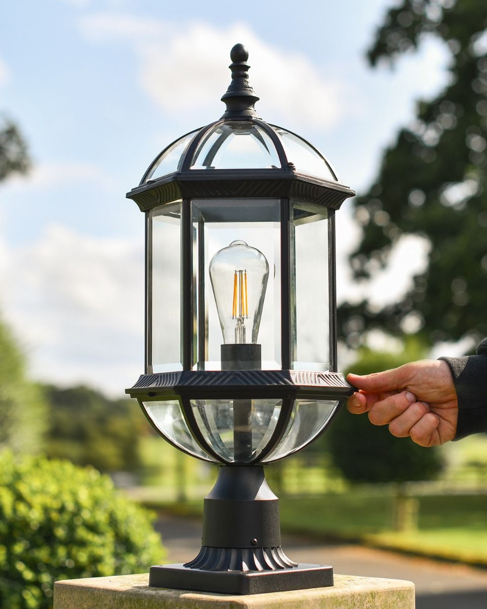 "Chichester" Traditional Pillar Light to Scale