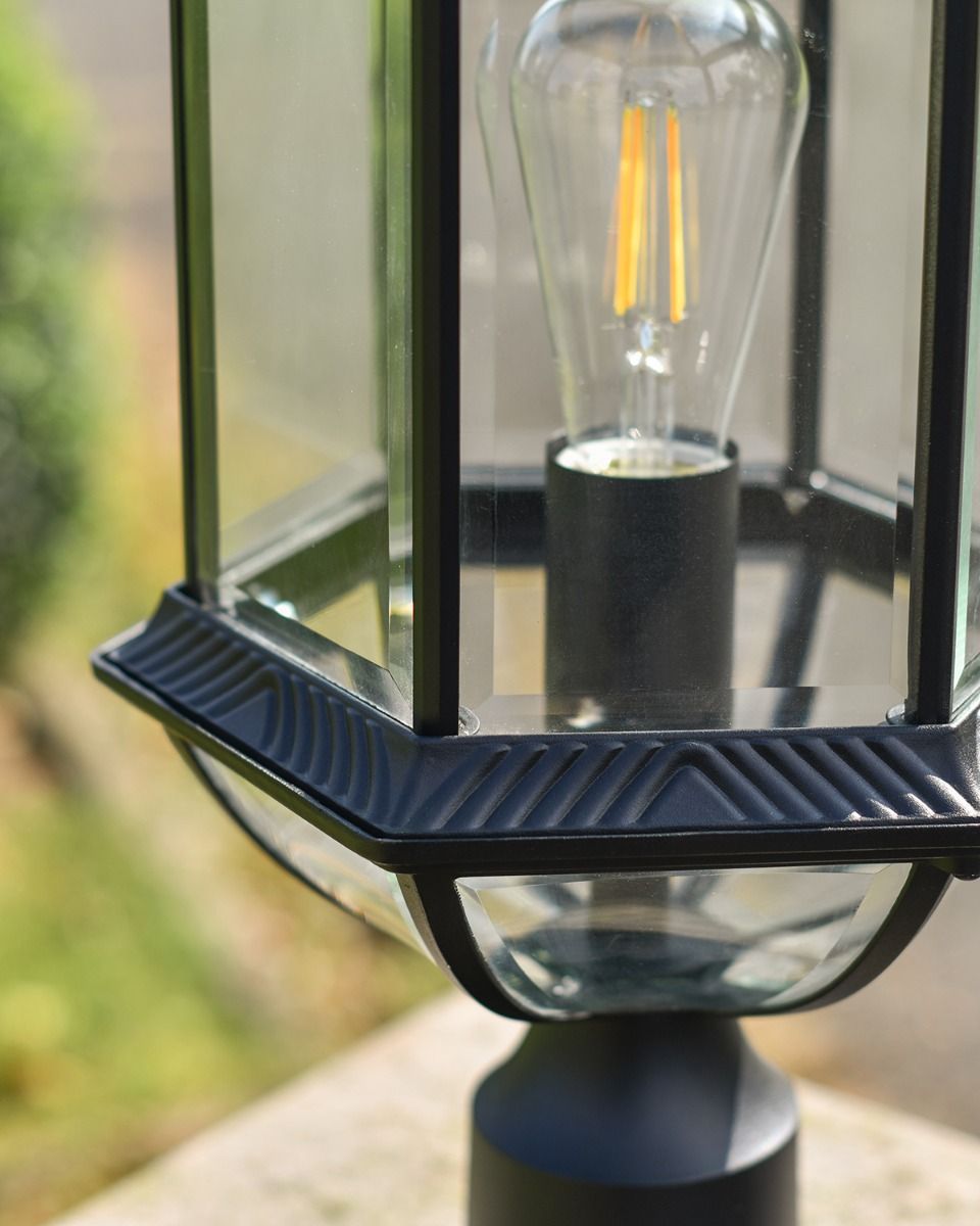 Close-up of the Glass in the "Chichester" Traditional Pillar Light