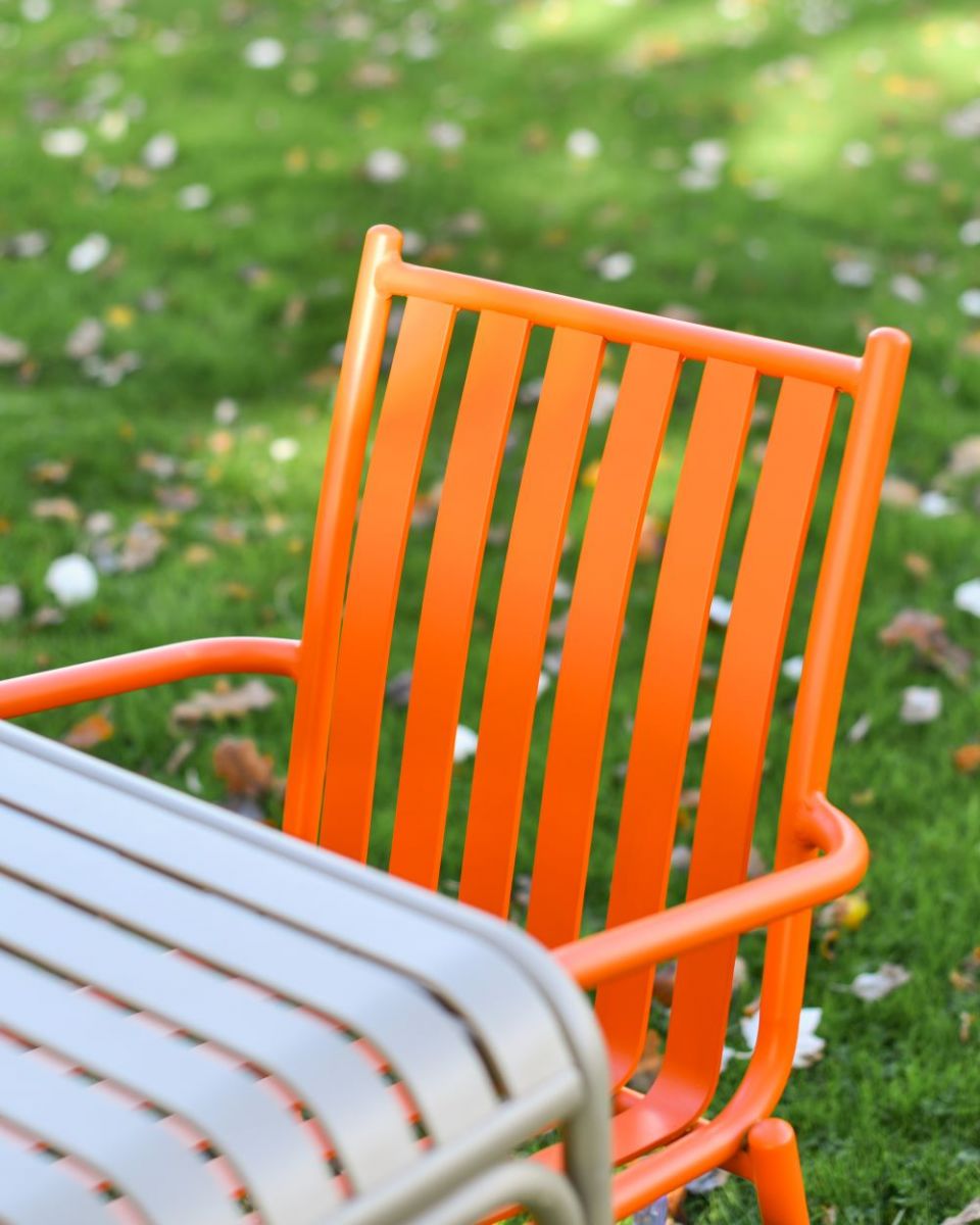 Close up of Chrysolina chair back