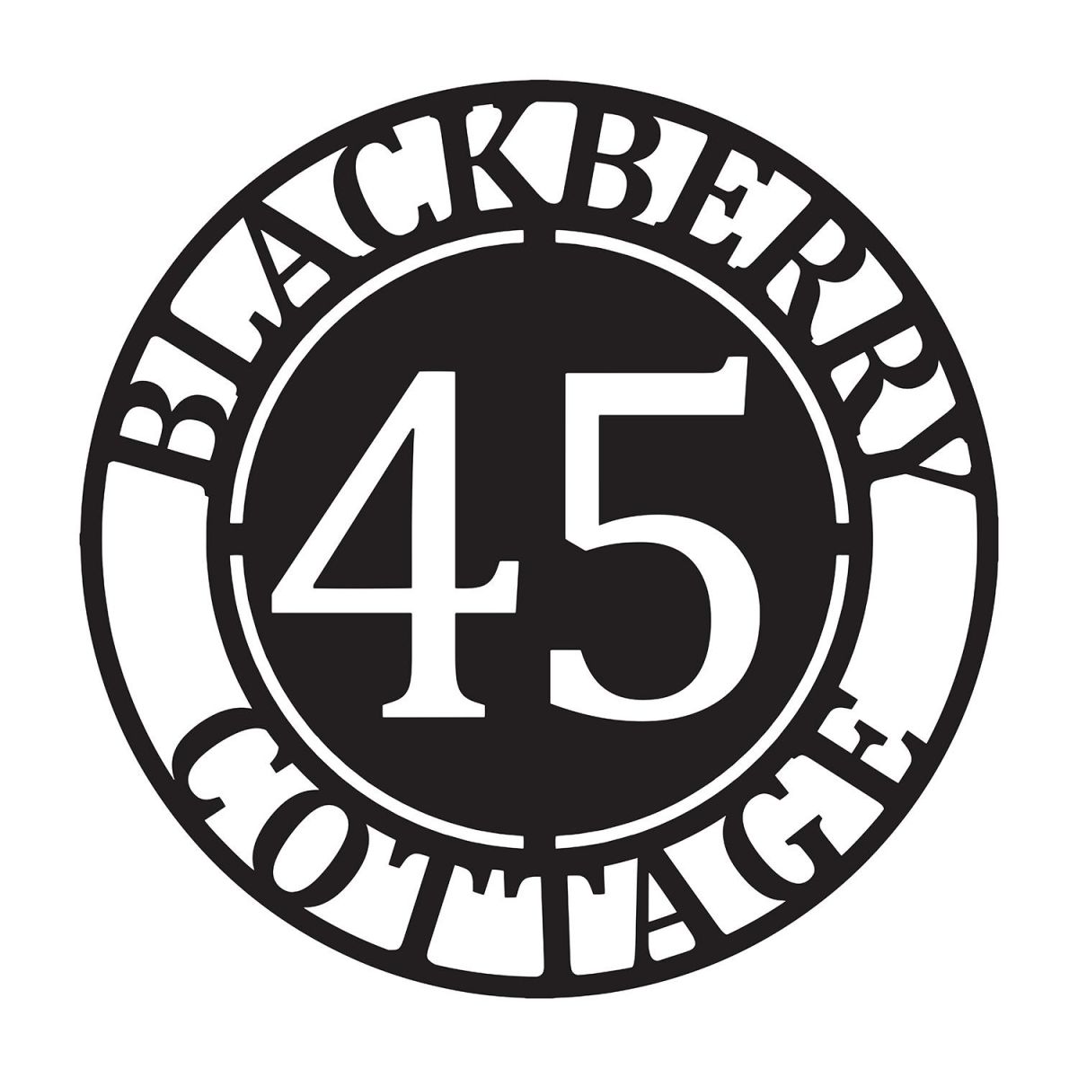 Circular Iron House Name Sign in Black