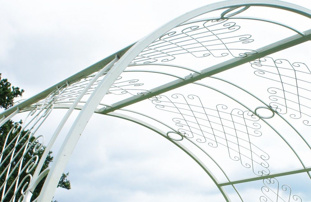 "Clancy Manor" Rose Arch & Dining Collection