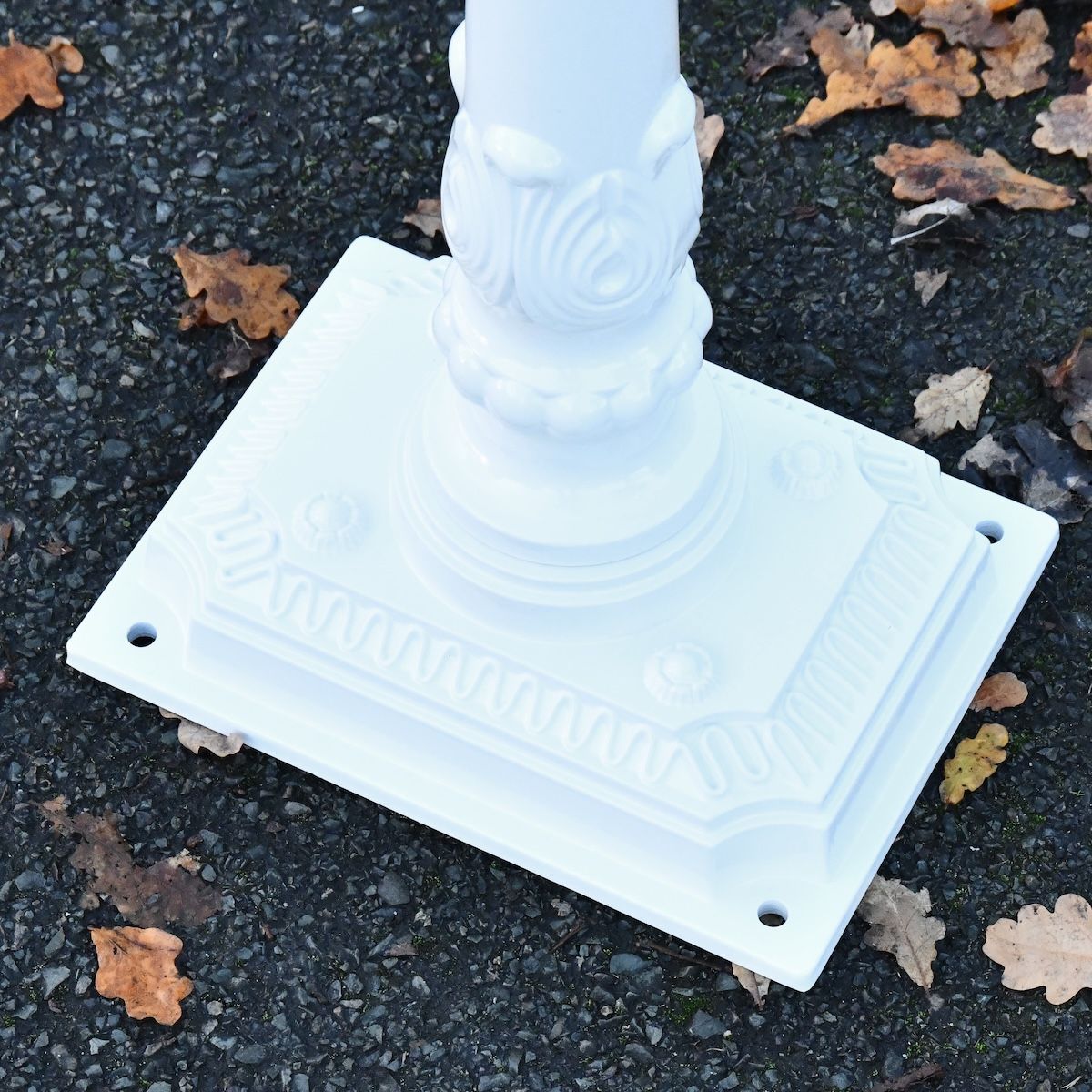 Classic White Freestanding Huntingdon Post Box close up of base