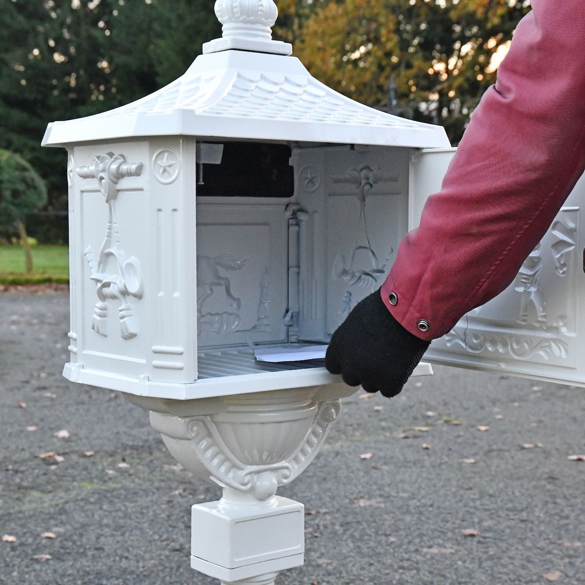 Classic White Freestanding Huntingdon Post Box rear opening