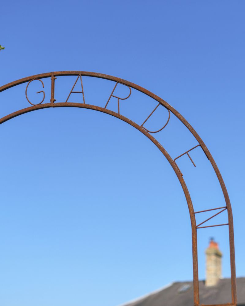 Close Up Of The Details Across The Arch