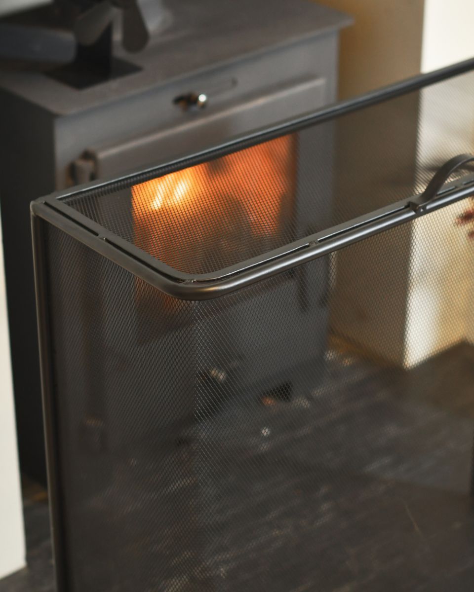 Close Up Of The Top Of The Traditional Highgrove Fire Guard Close Up Of The Top Of The Traditional Highgrove Fire Guard