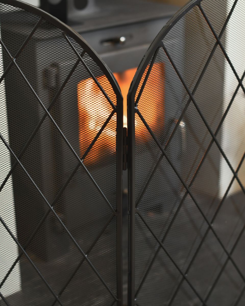 Traditional Shipley Iron Fire Guard