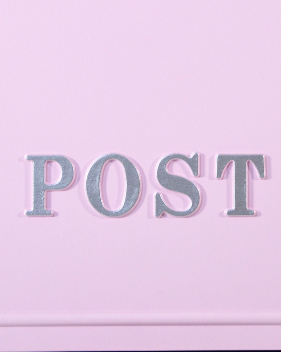 Close up of the Writing on the Front of the Post Box