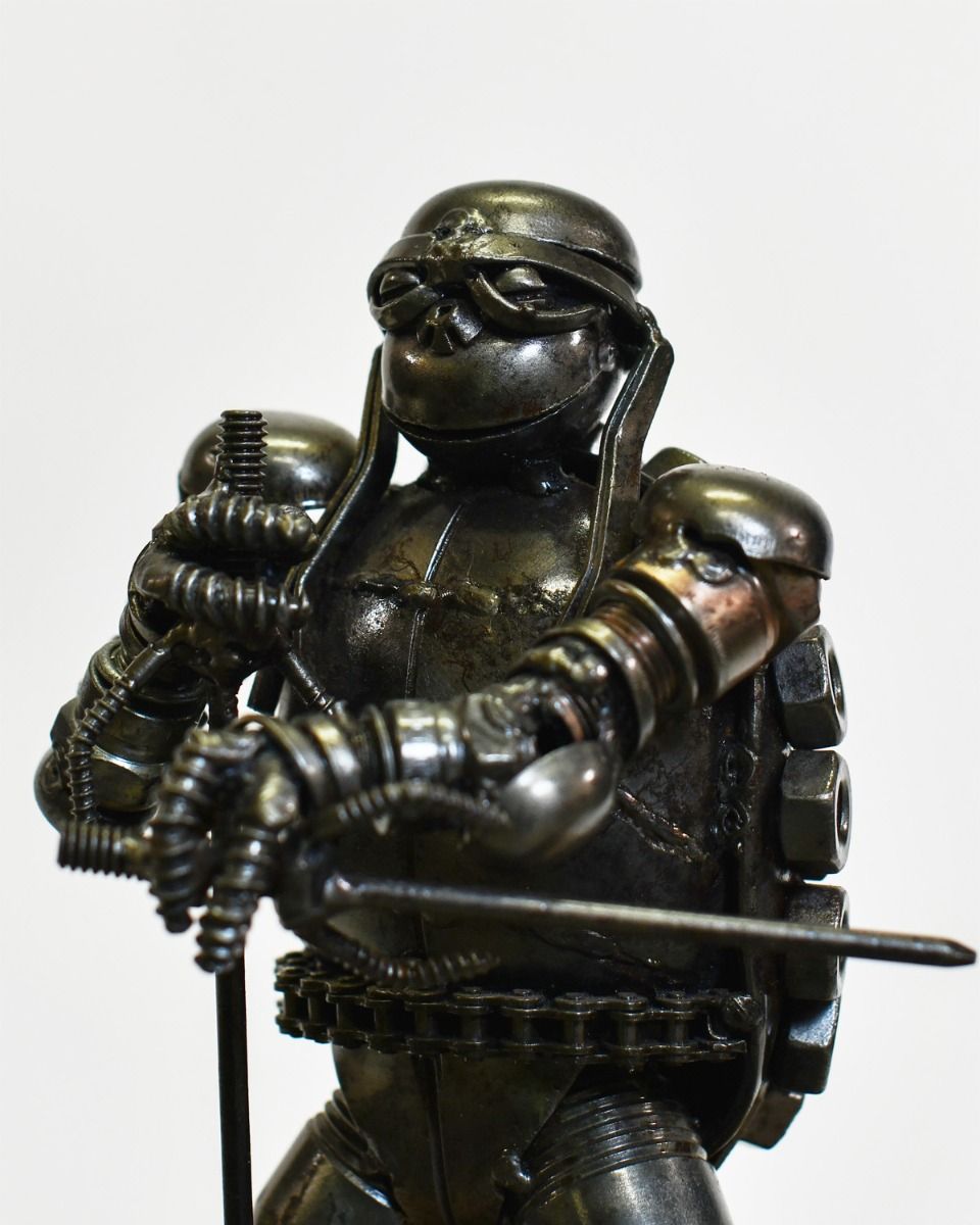 Close up of Scrap Metal "Lorenzo" Fighting Turtle Ornament 