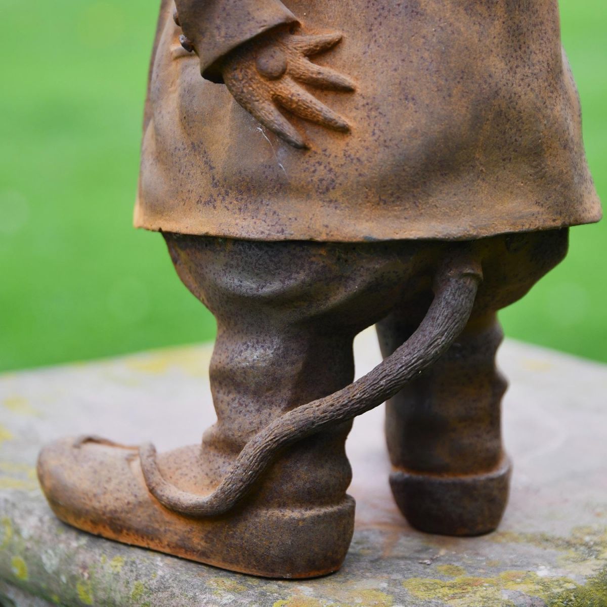 Close up of Rear view on Cast Iron Mouse Sculpture  Close up of Rear view on Cast Iron Mouse Sculpture