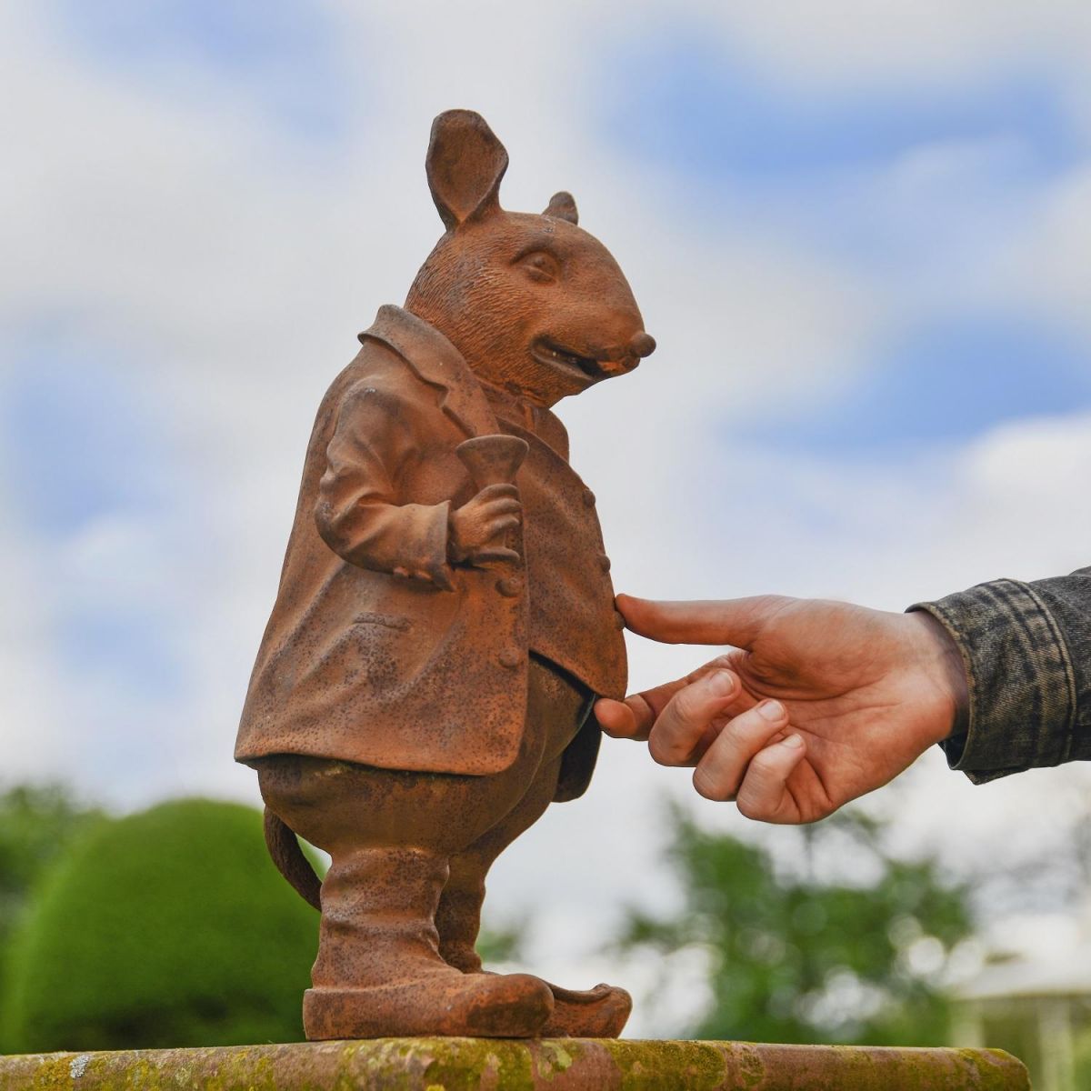 Side view of Cast Iron Sculpture  Side view of Cast Iron Sculpture