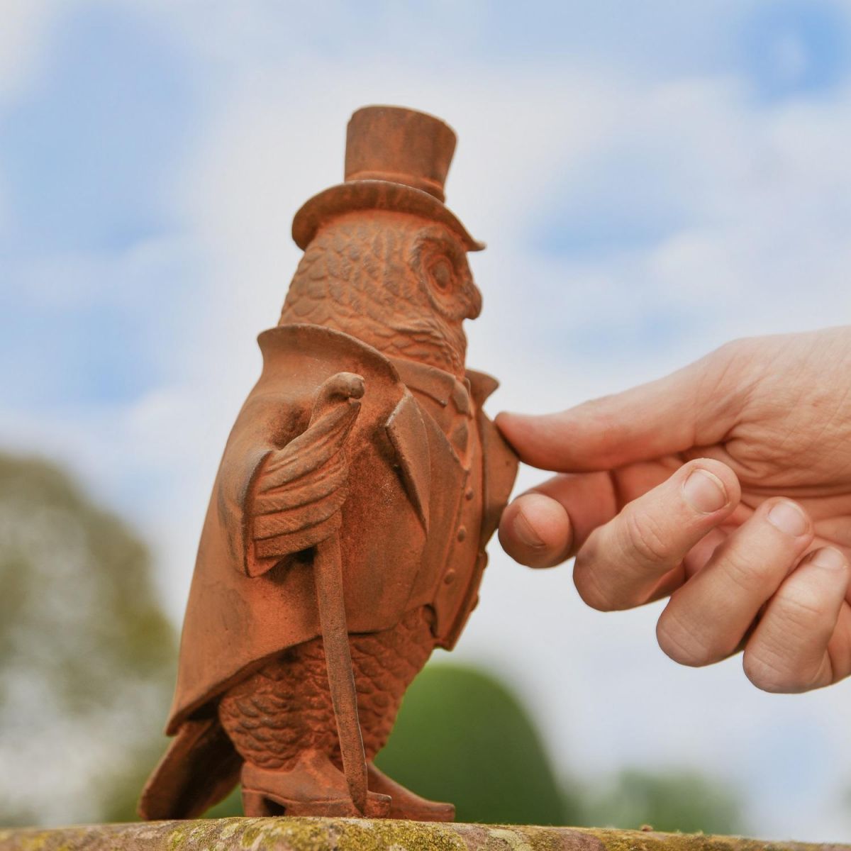 Side view of Rustic Cast Iron Aristocrat Owl  Side view of Rustic Cast Iron Aristocrat Owl