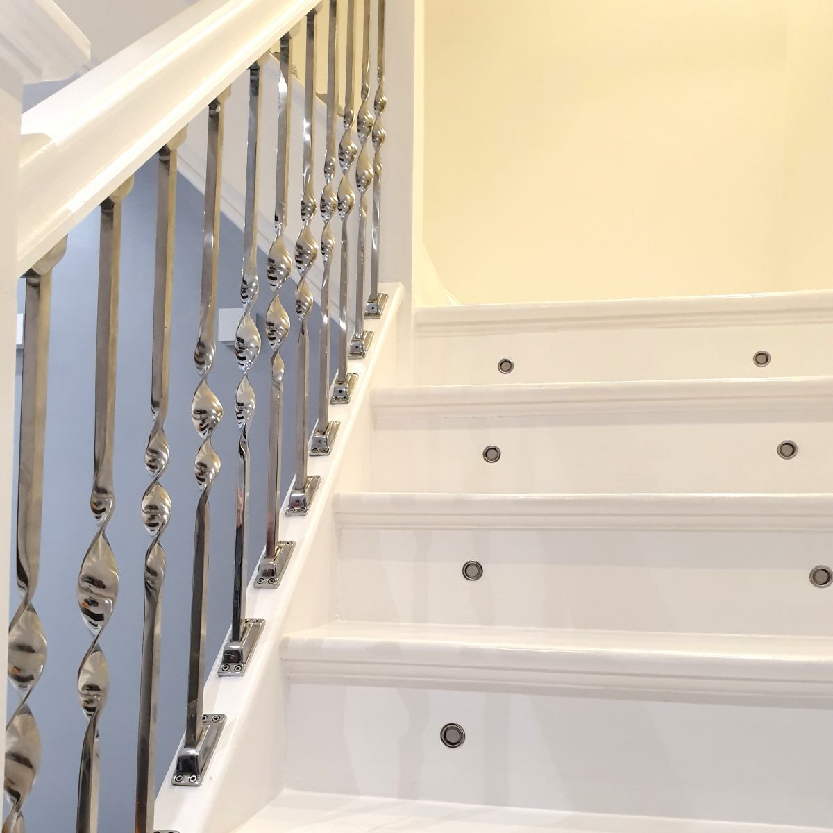 Contemporary Alessi Single Bold Twist Stainless Steel Stair Spindle