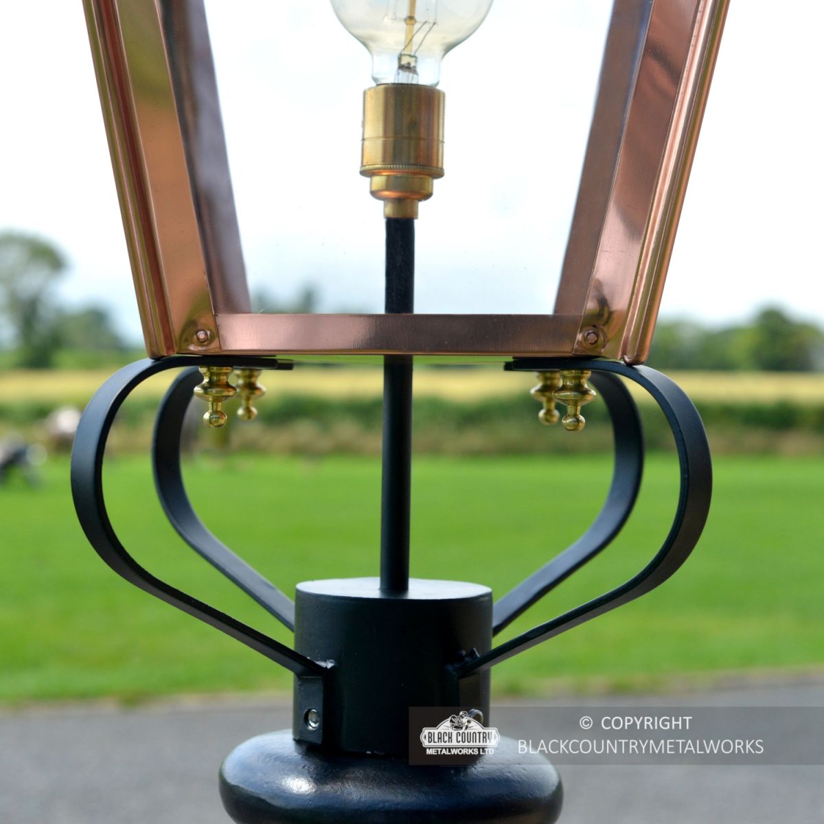 Frog Collar on the Lantern and Brass Fixings