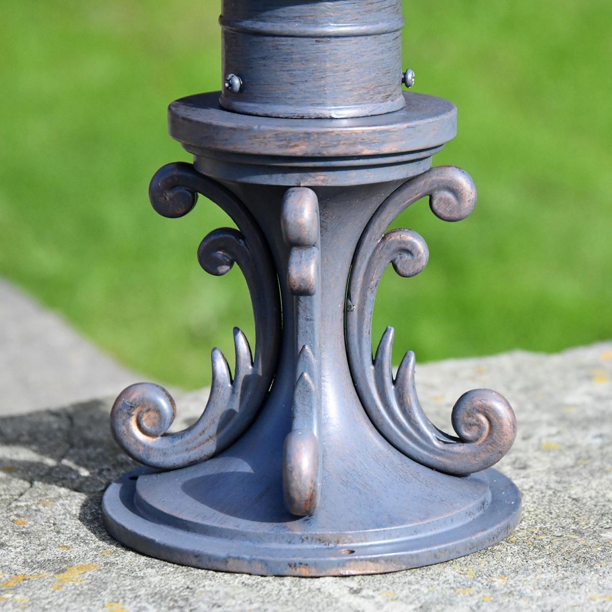 Ornate Scrolled Base on the Pillar Light