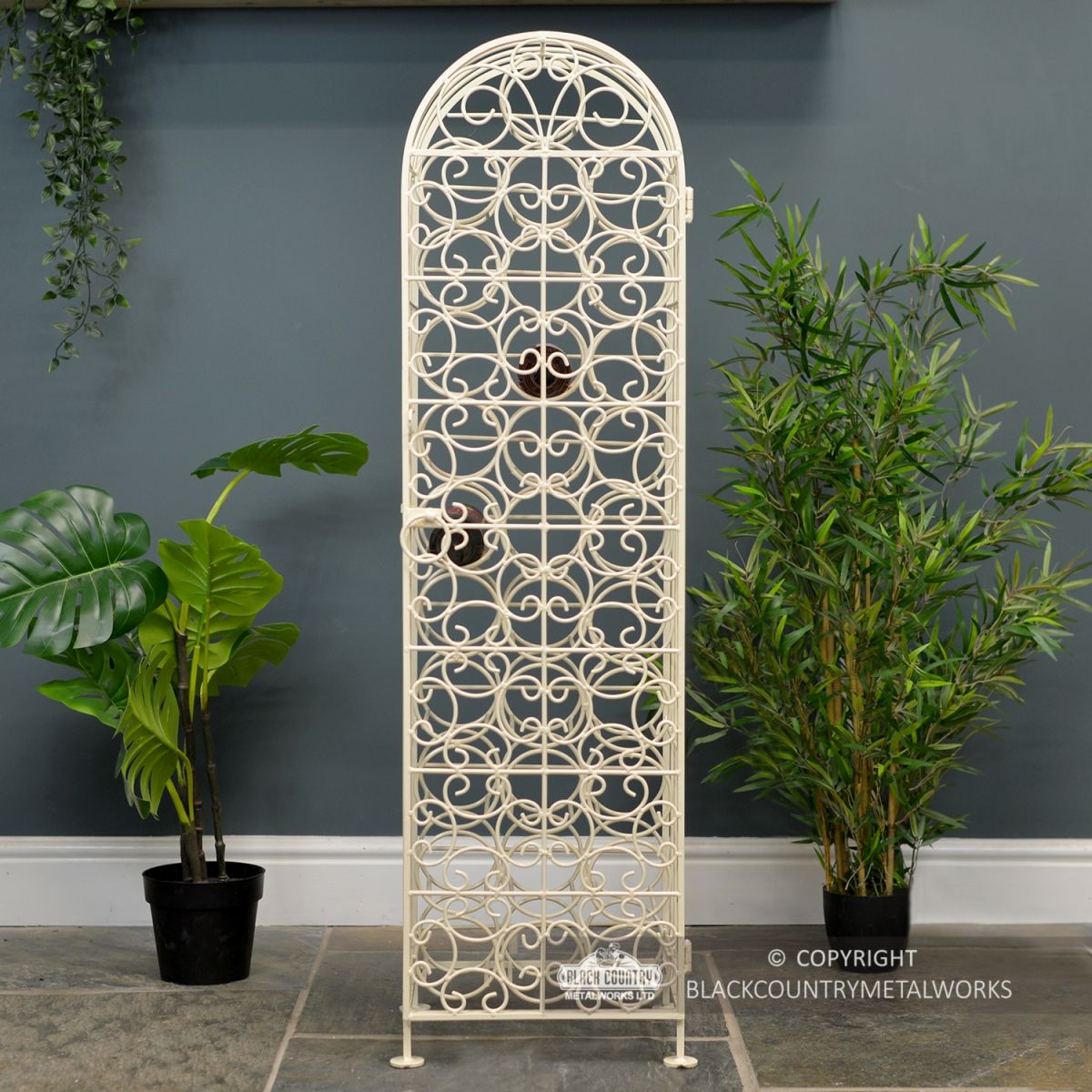 Cream Moldova Wine Storage Racks & Wine Cellar cage