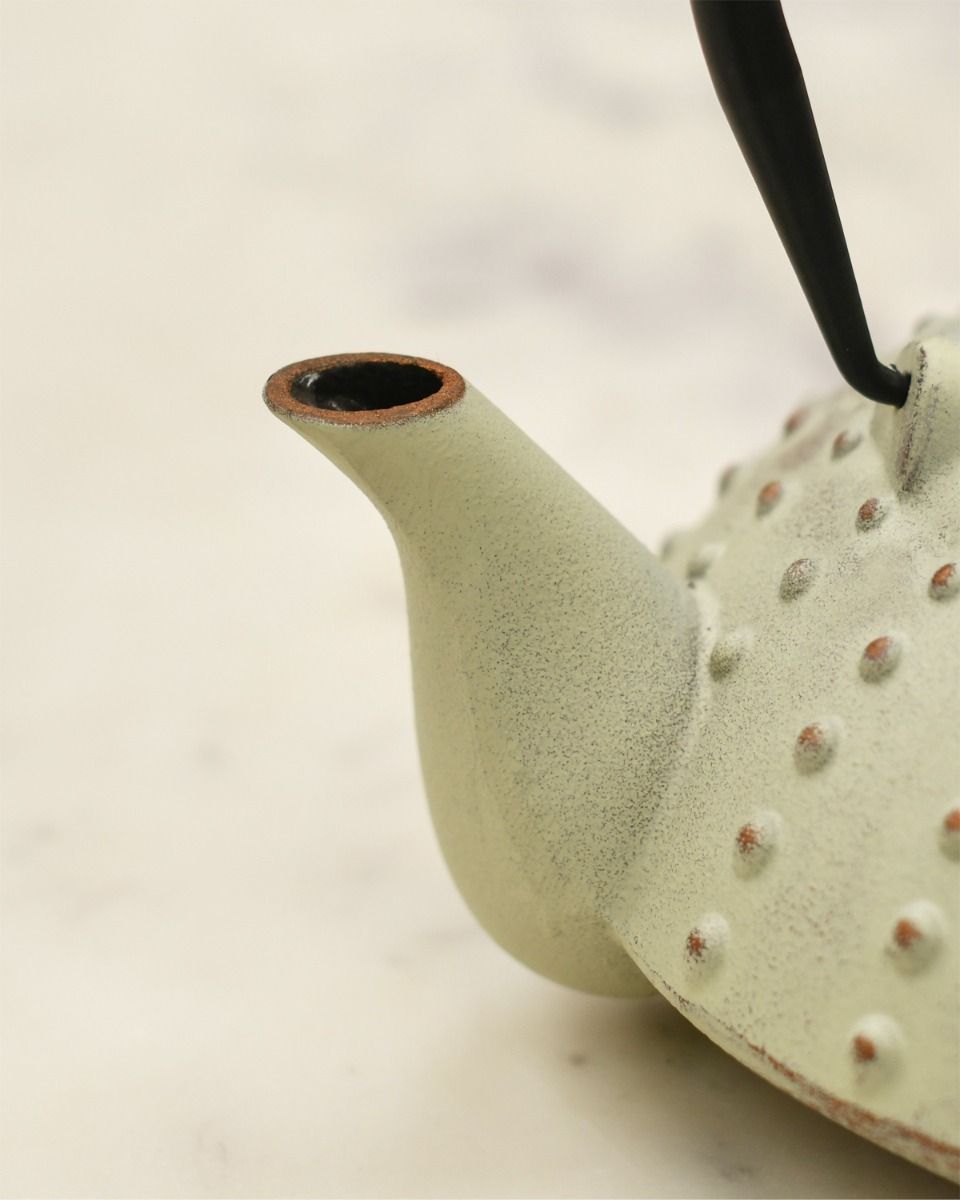 Close Up of Cream Spout  Close Up of Cream Spout