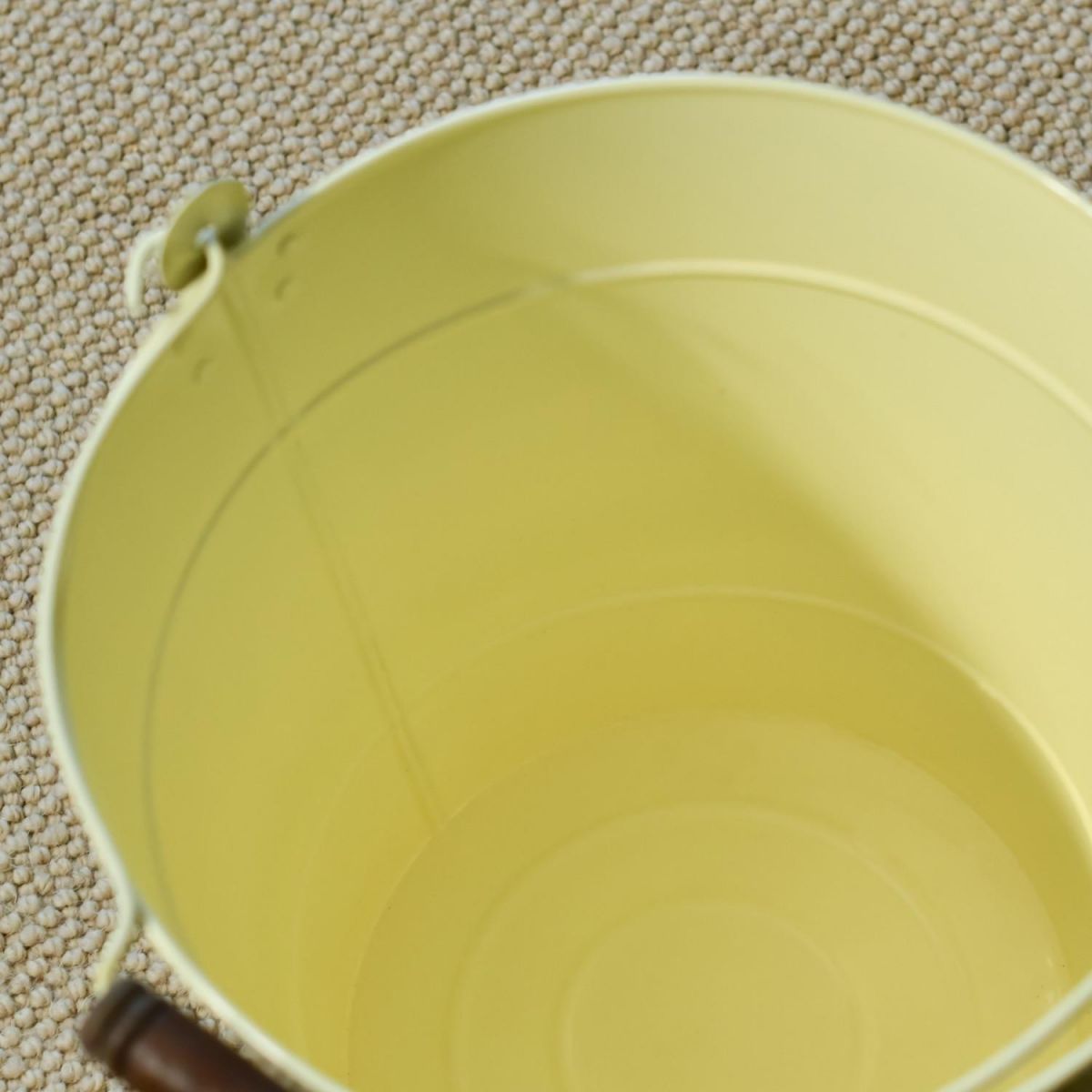 Close-Up of Cream Bucket Internal Storage