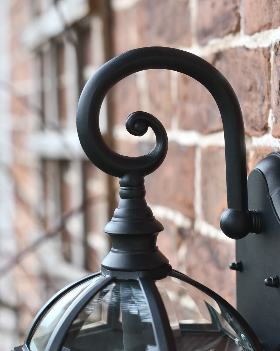Curled Bracket on Top Fix Lantern 