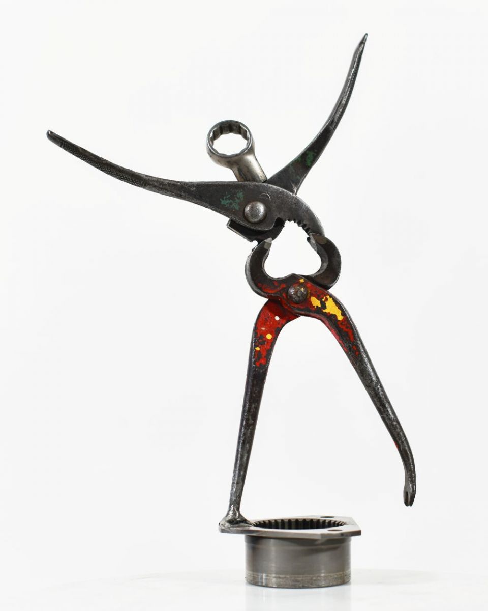 Recycled Metal "Danzatrice" Sculpture Recycled Metal "Danzatrice" Sculpture