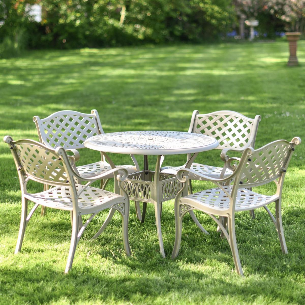 Deluxe “Aether” Outdoor Four Seater Garden Table & Chair Set in Smooth Champagne