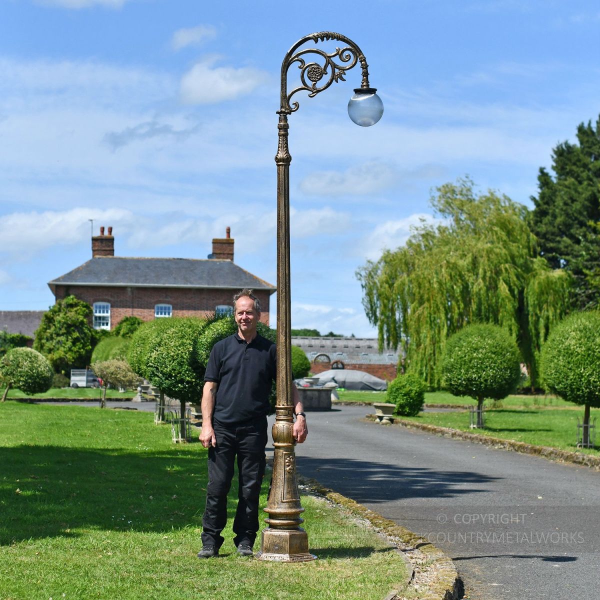 Deluxe Antique Gold Ornate Cast Iron Globe Lamp Post Scale Image