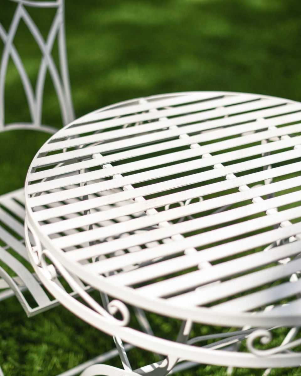 Close-Up of Table Design