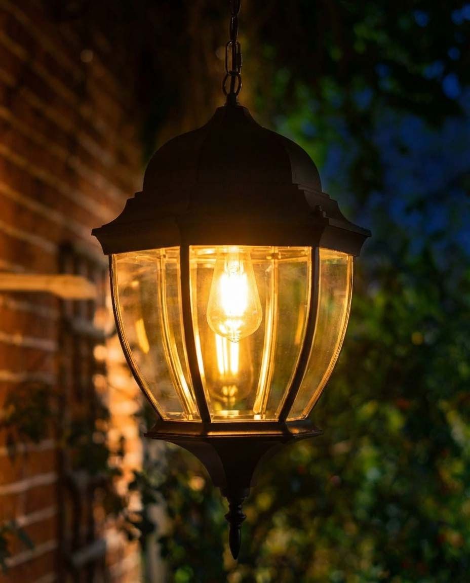 Digital Illustration of the "Thornhill" Chain Hanging Porch Lantern Illuminated at Night