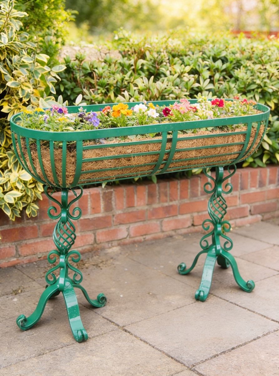 Digital Illustration of the Highgate Free Standing Trough in Front of a Situ by a Garden Wall