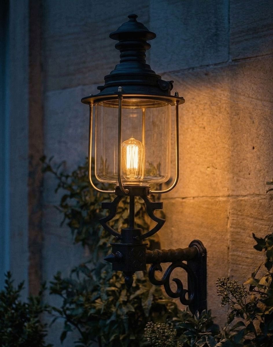 Digital Illustration of the 128 x 46cm Belgravia Lantern on a Royale Bracket Lit up at Night