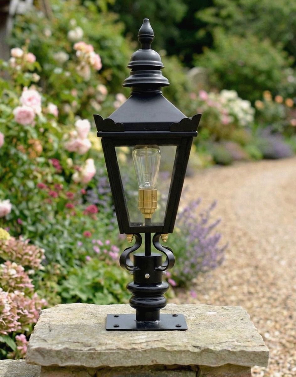 Digital Illustration of the 64cm Harrogate Pillar Light and Lantern Set Mounted on a Garden Wall from a front view