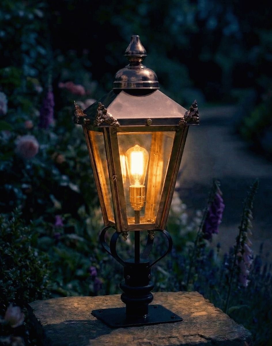 Digital Illustration of the 71cm Copper Victorian Pillar Light and Lantern Set Mounted on a Garden Pillar Lit up at Night
