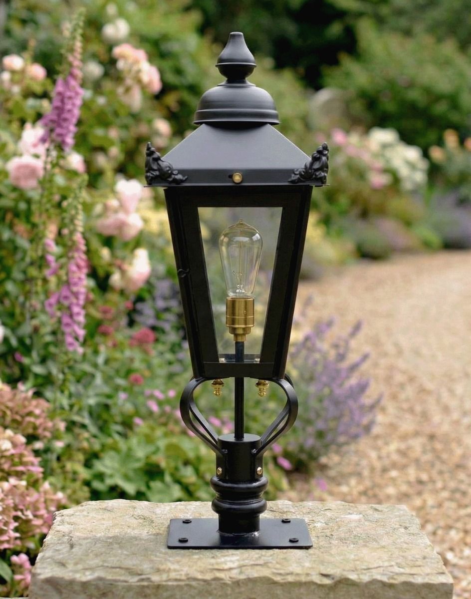Digital Illustration of the 71cm Victorian Pillar Light and Lantern Set Mounted on a Garden Pillar from a Front Facing View
