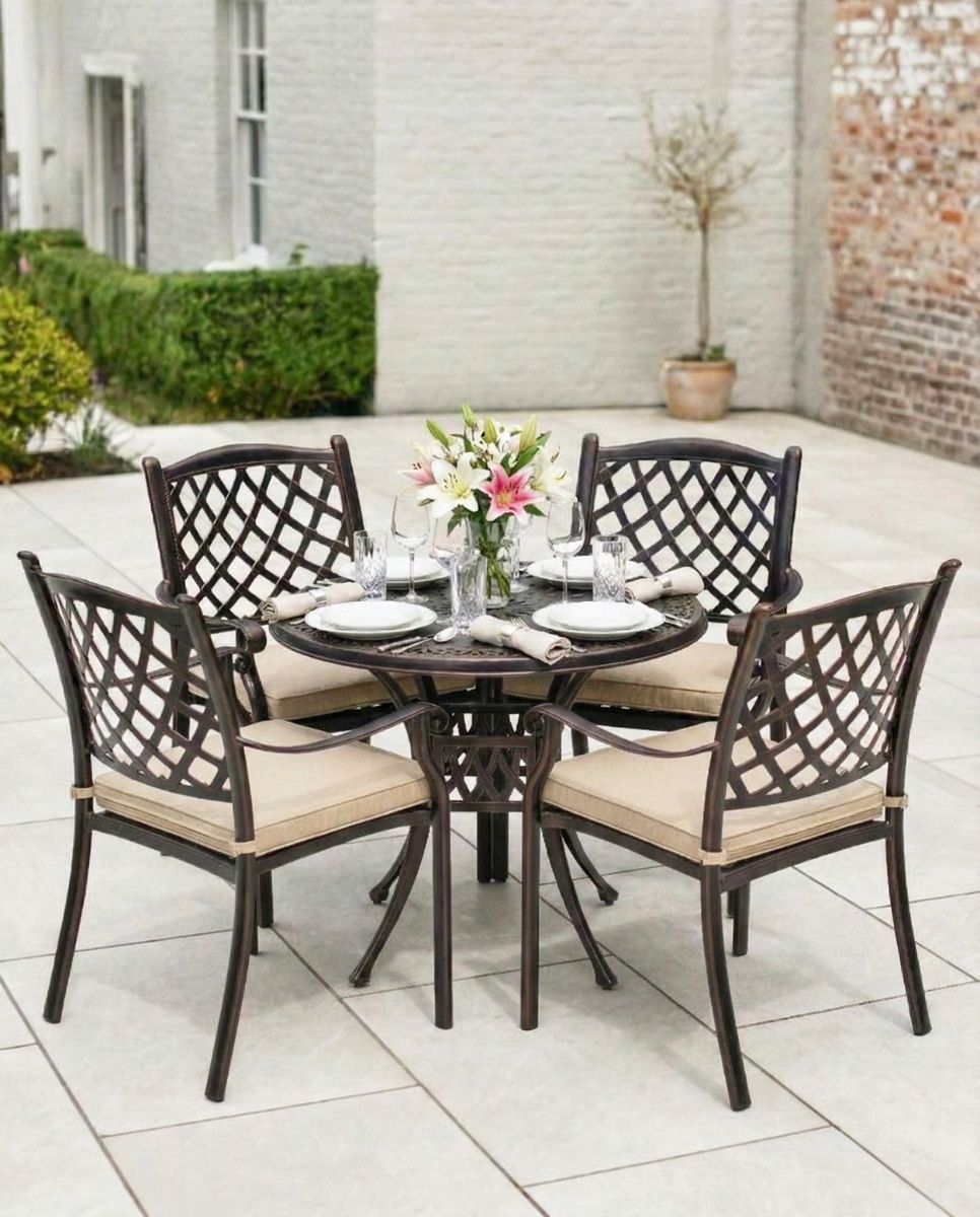 Digital Illustration of the Antique Copper "Swinley" Four Seater Furniture Set Dressed For Dining with cushions