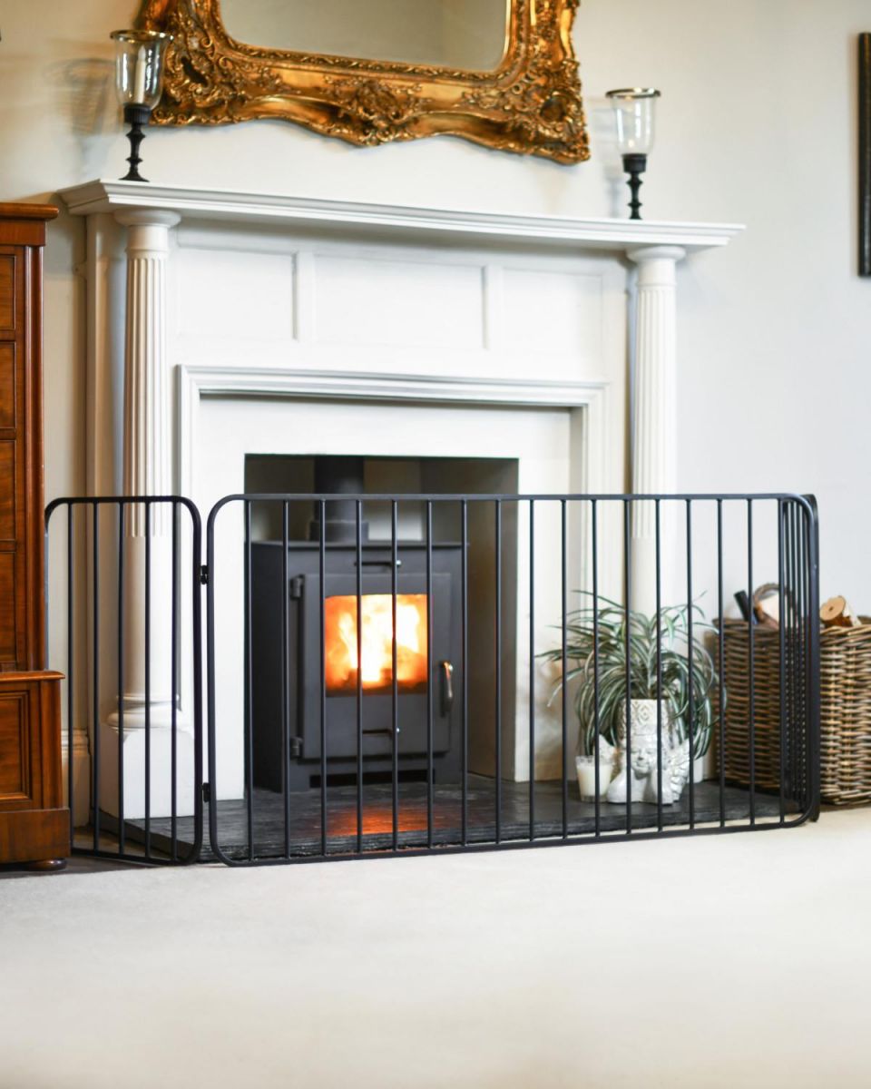 "Divisio" Heavy Duty Fire Guard In Situ