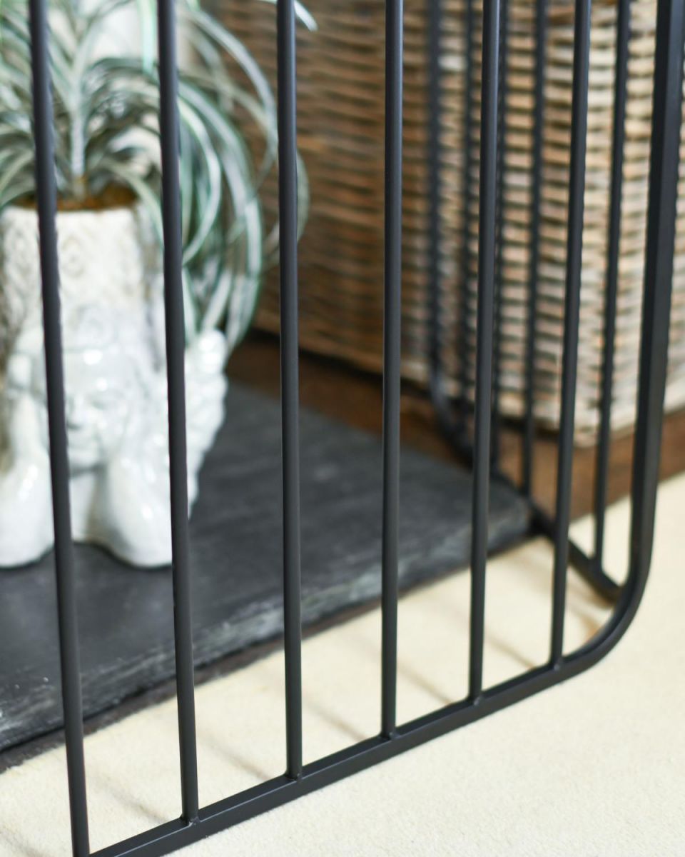 Close Up Of "Divisio" Heavy Duty Fire Guard In Situ