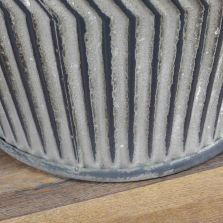 Close-up of the Base of the Vintage Metal Dolly Tub Set