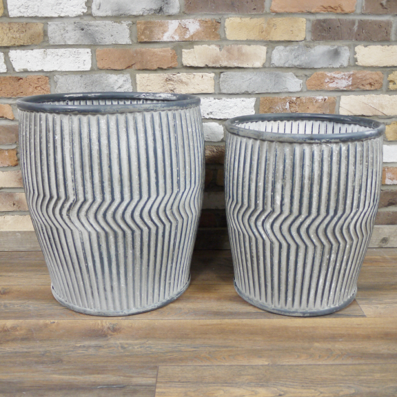 Vintage Metal Dolly Tub Set in a Patina Metal