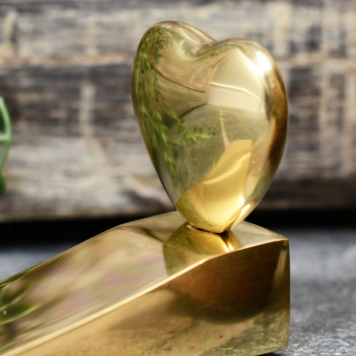 Close up of hert door wedge