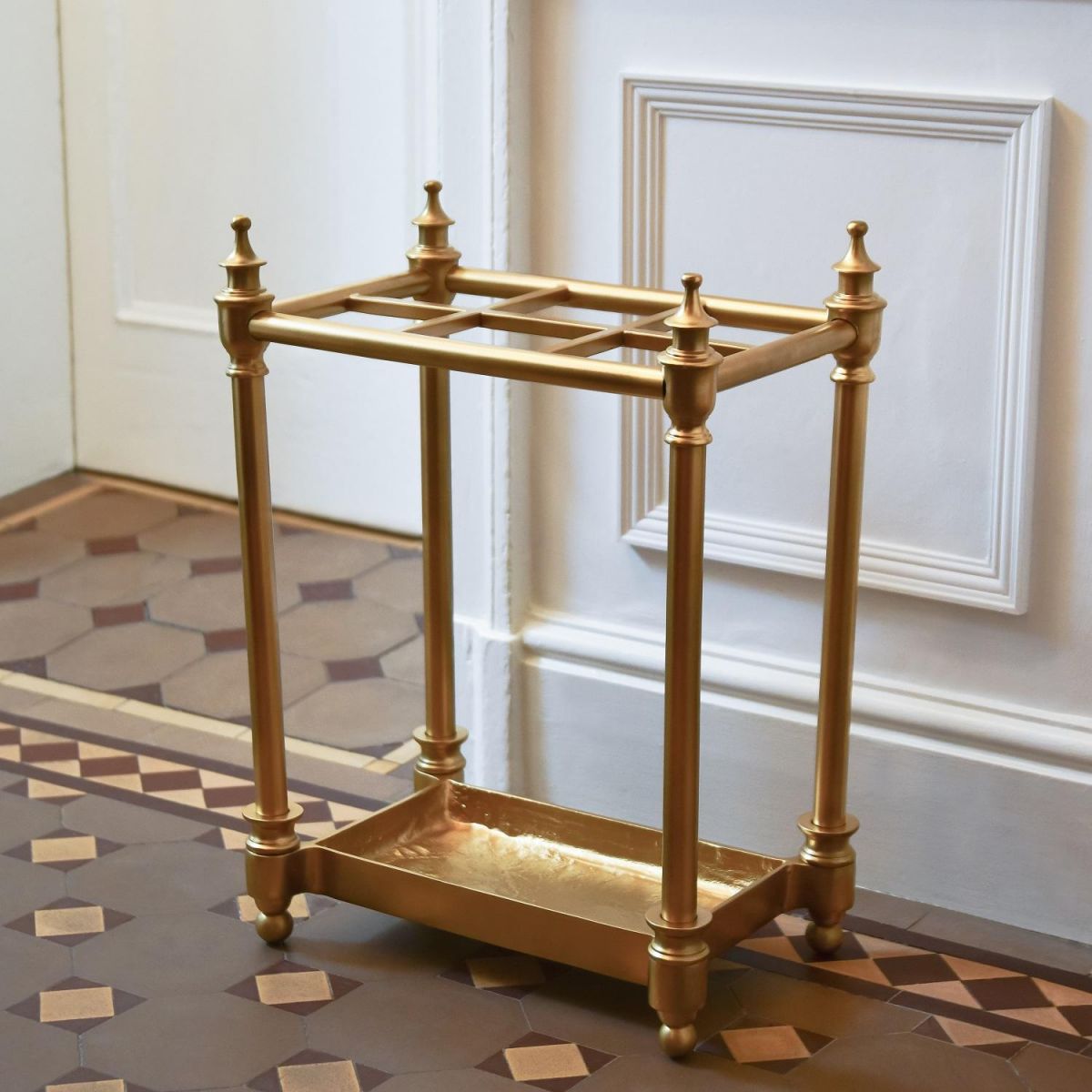 Antique Brass "Rectangle" Umbrella Holder insitu Antique Brass "Rectangle" Umbrella Holder insitu
