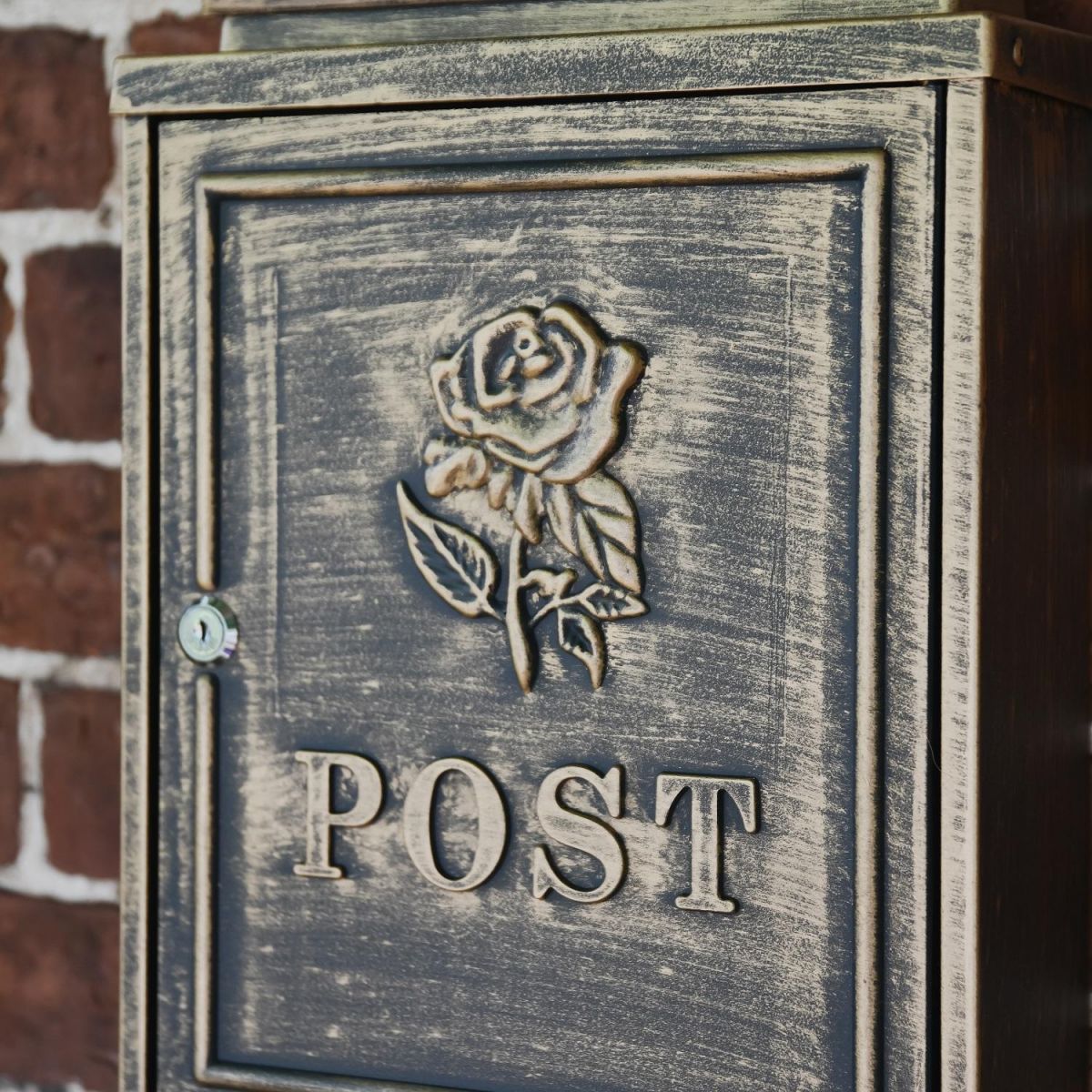 Close up of Rose Motif & POST lettering  Close up of Rose Motif & POST lettering